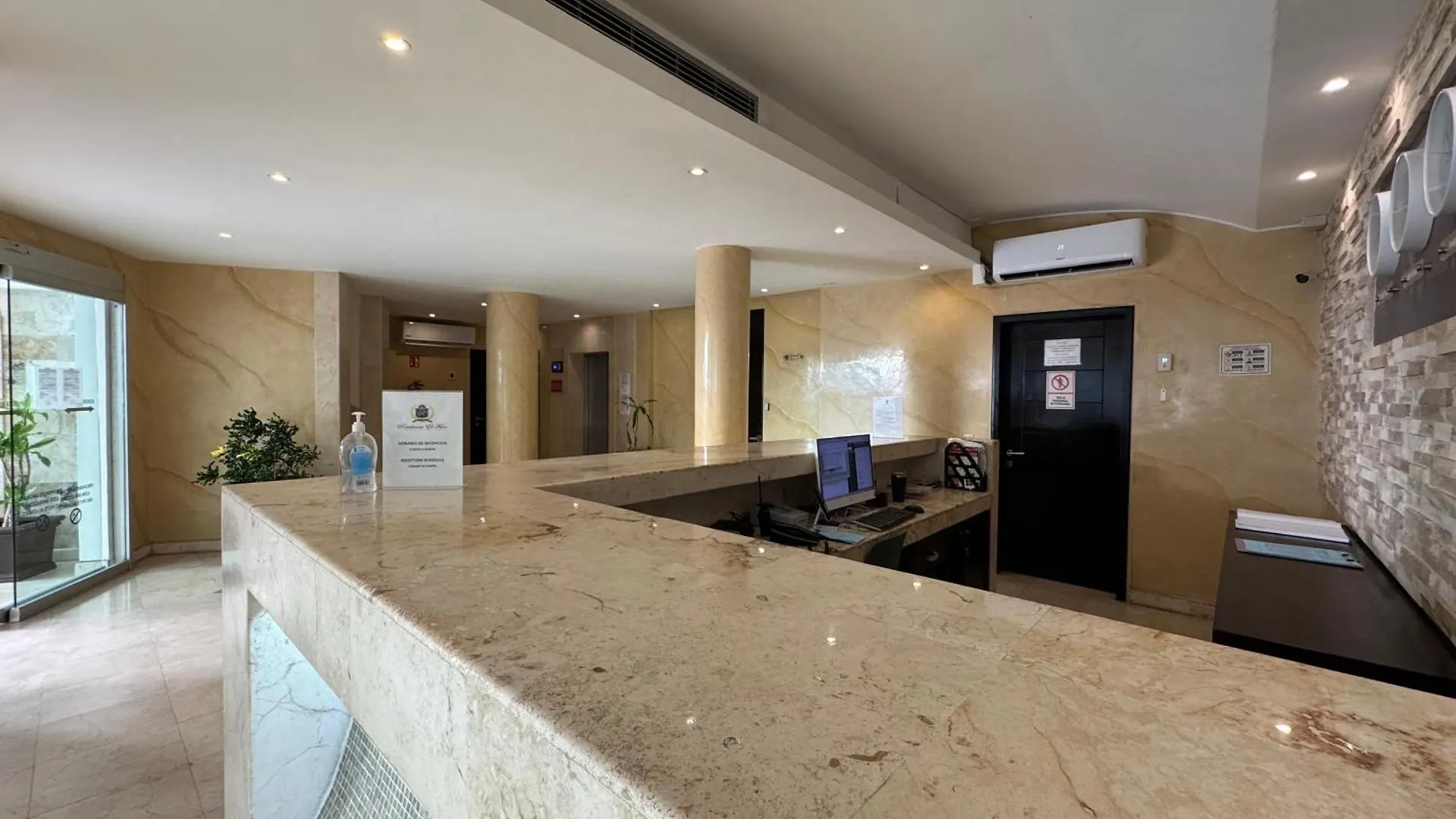 El Faro 103 Surf Ground Floor 2 Bedroom Apt Pool View Playa del Carmen Apartment