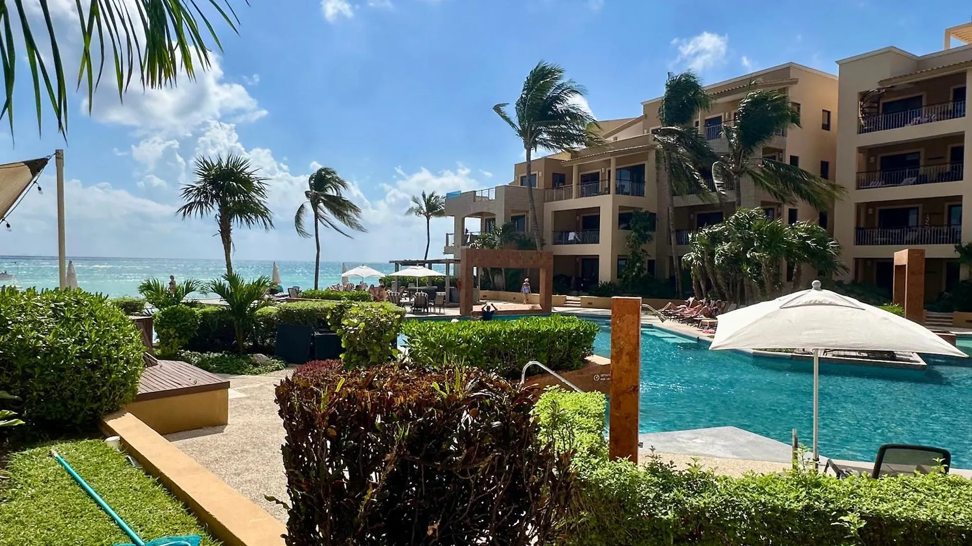 El Faro 103 Surf Ground Floor 2 Bedroom Apt Pool View Playa del Carmen Apartment